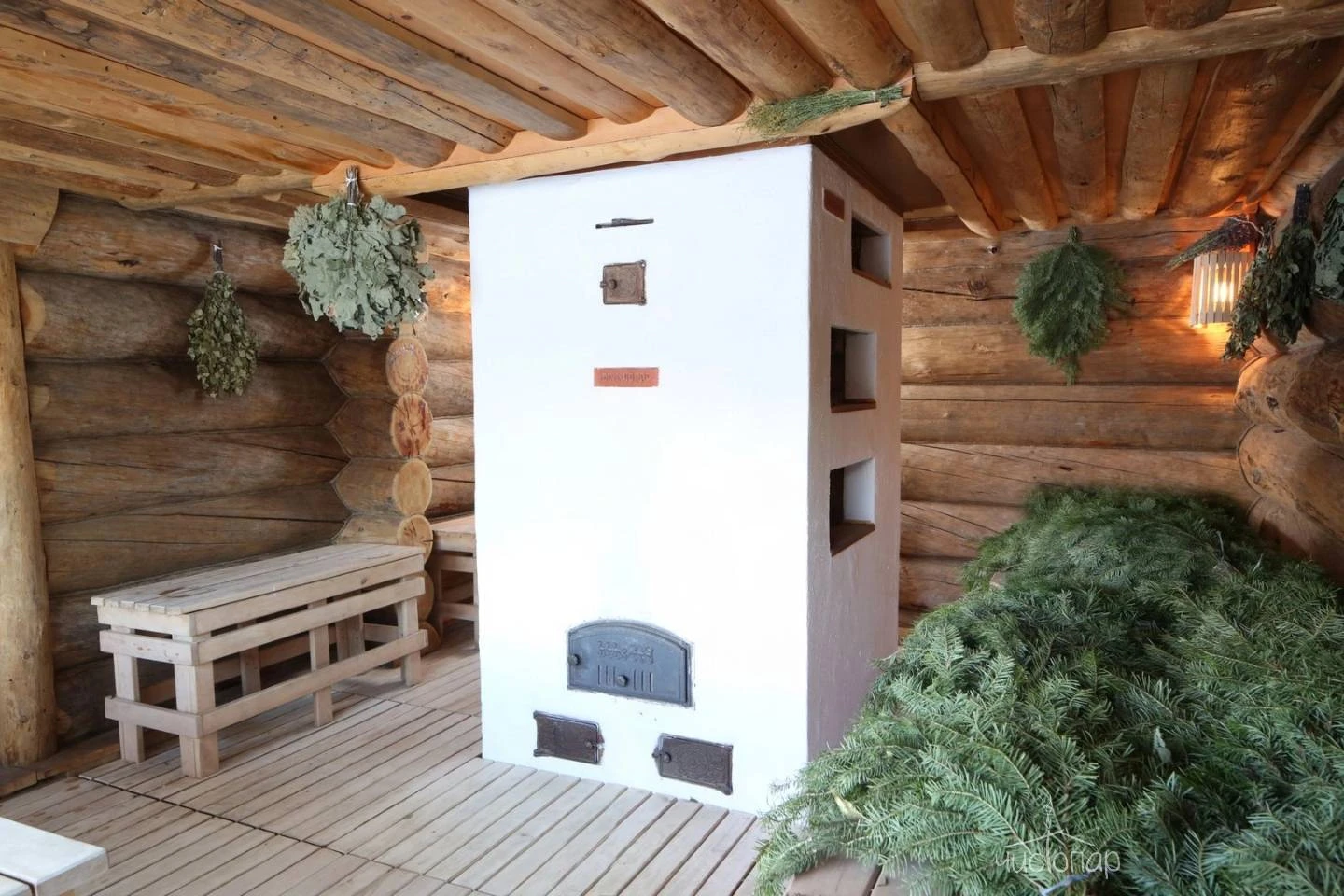 Скидка 30% на аренду сруба в День рождения и комплимент от заведения - шампанское и фруктовую тарелку